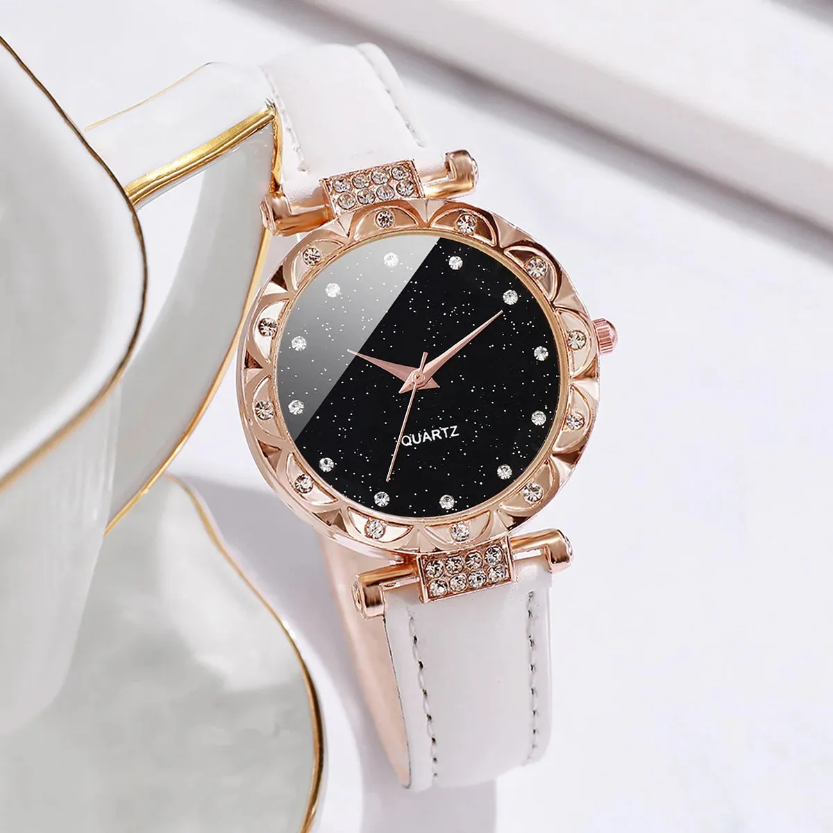 3PCS Women Watches Fashion Rhinestone Leather Band Quartz Watch Set（Without Box）