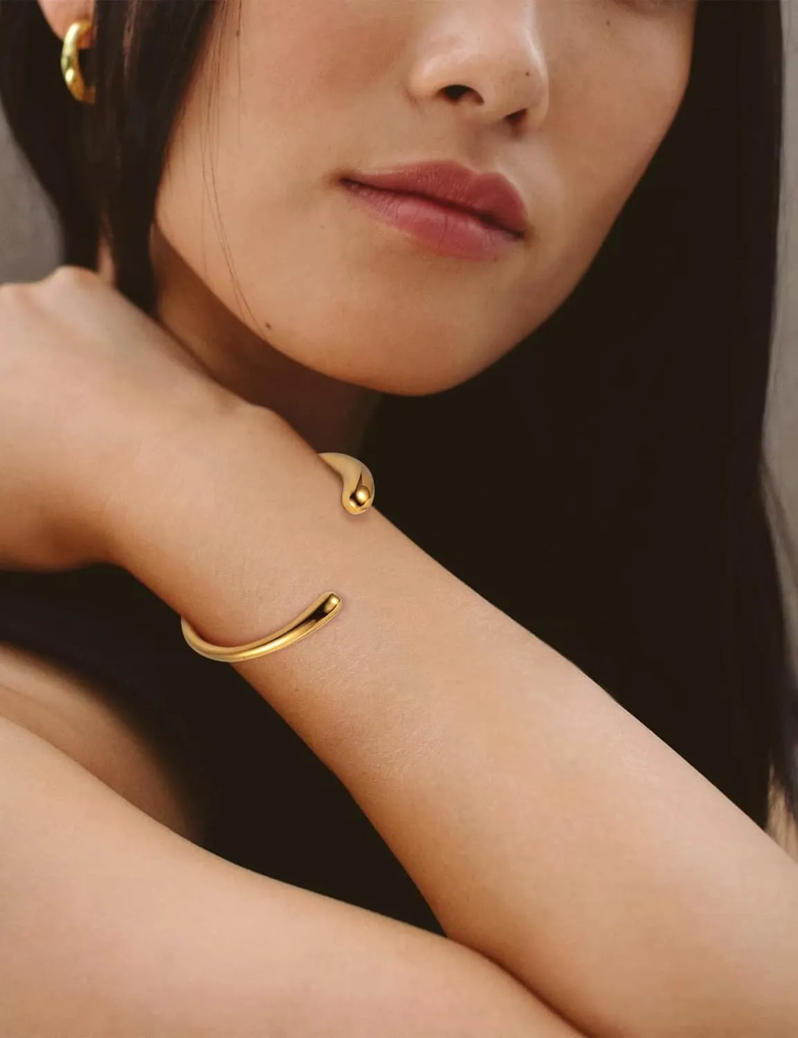 Bangle Bracelets Minimalist Thick Gold Wrist Cuff Bracelets urban WOWORAMA Teardrop Gold Cuff Bracelets for Women Adjustable 18K Gold Plated Chunky Open Cuff 