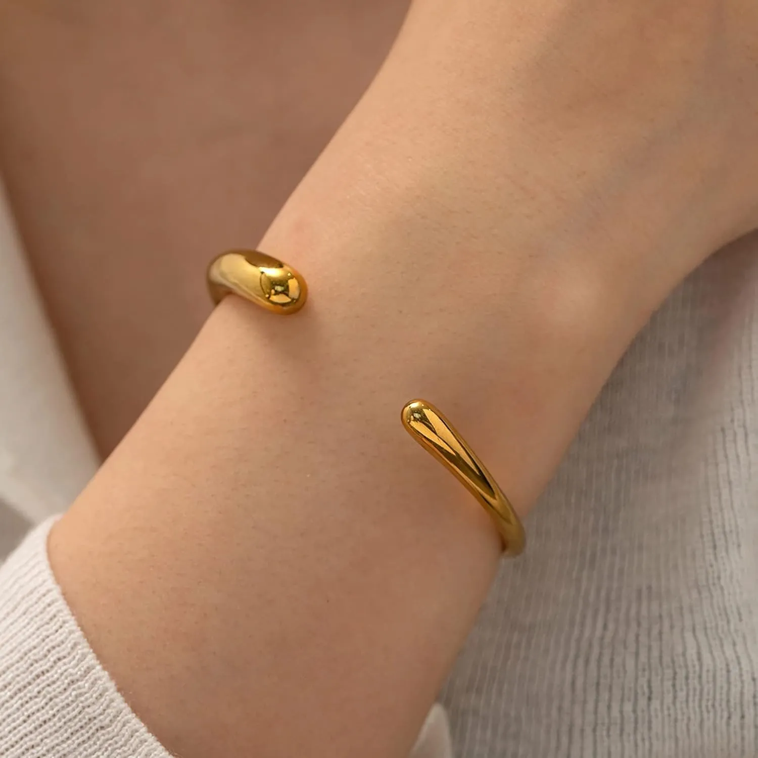 Bangle Bracelets Minimalist Thick Gold Wrist Cuff Bracelets urban WOWORAMA Teardrop Gold Cuff Bracelets for Women Adjustable 18K Gold Plated Chunky Open Cuff 