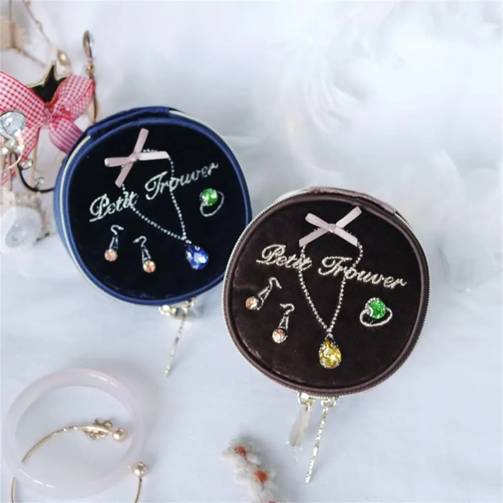 Box Jewelry Box (Color atmospheric unbelievable : D, Size : About 9x9x5 cm) (D About 9x9x5 cm) Velvet Round Jewelry Bag Travel Portable Ring Earrings Watch Bracelet Jewelry 