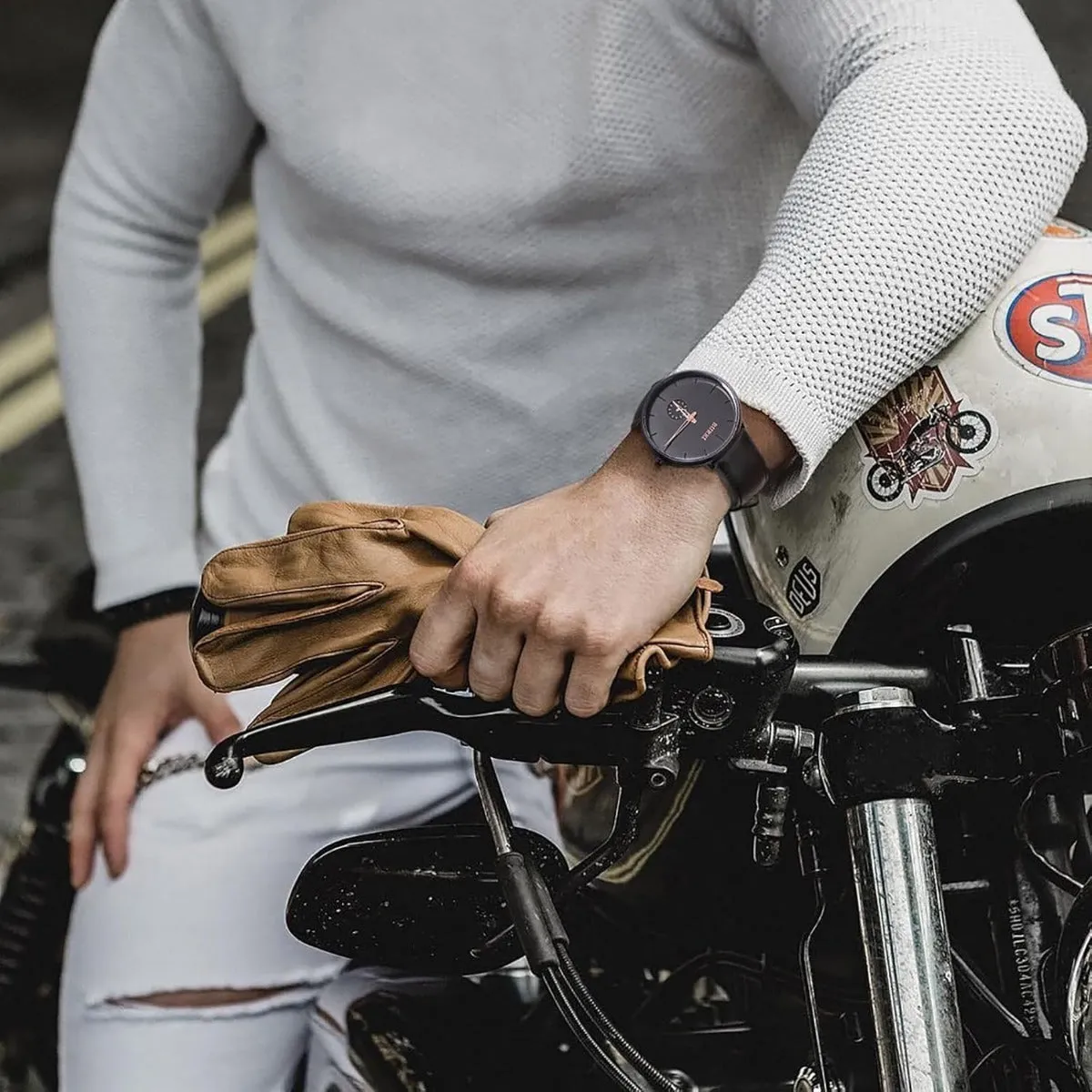 BUREI Men's Quartz Watch Black Minimalist Analog Ultra Thin Waist Watch Simple Style Stainless Steel Mesh Band