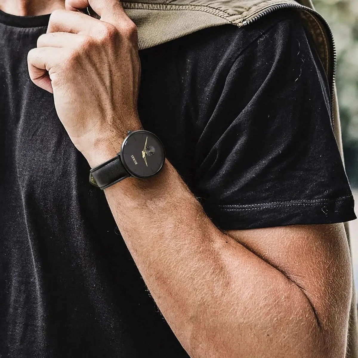 BUREI Men's Quartz Watch Black Minimalist Analog Ultra Thin Waist Watch Simple Style Stainless Steel Mesh Band
