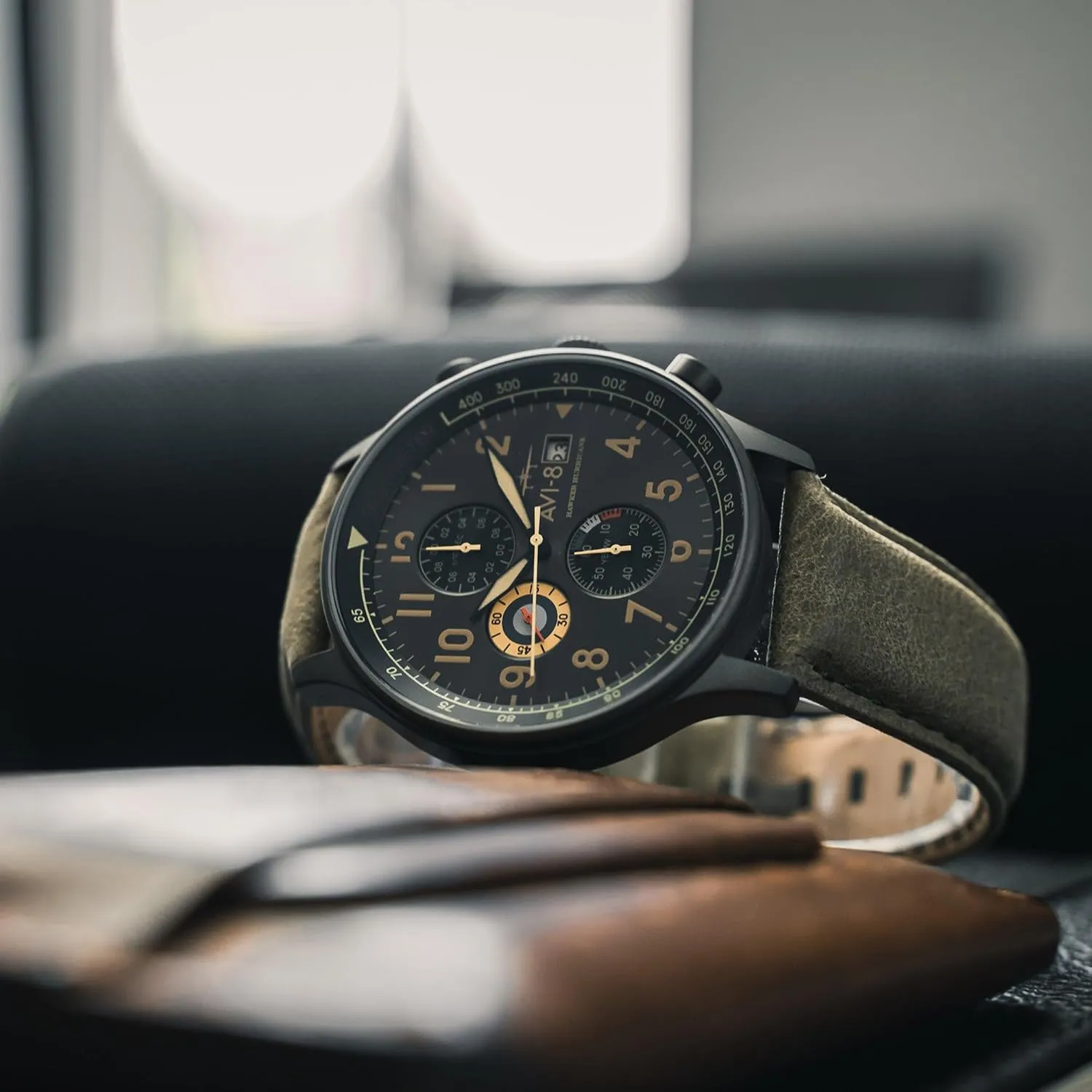 coastline Chronograph Pilot Japanese Quartz Watch with Leather Strap AV-4011 AVI-8 Mens 42mm Hawker Hurricane Classic 
