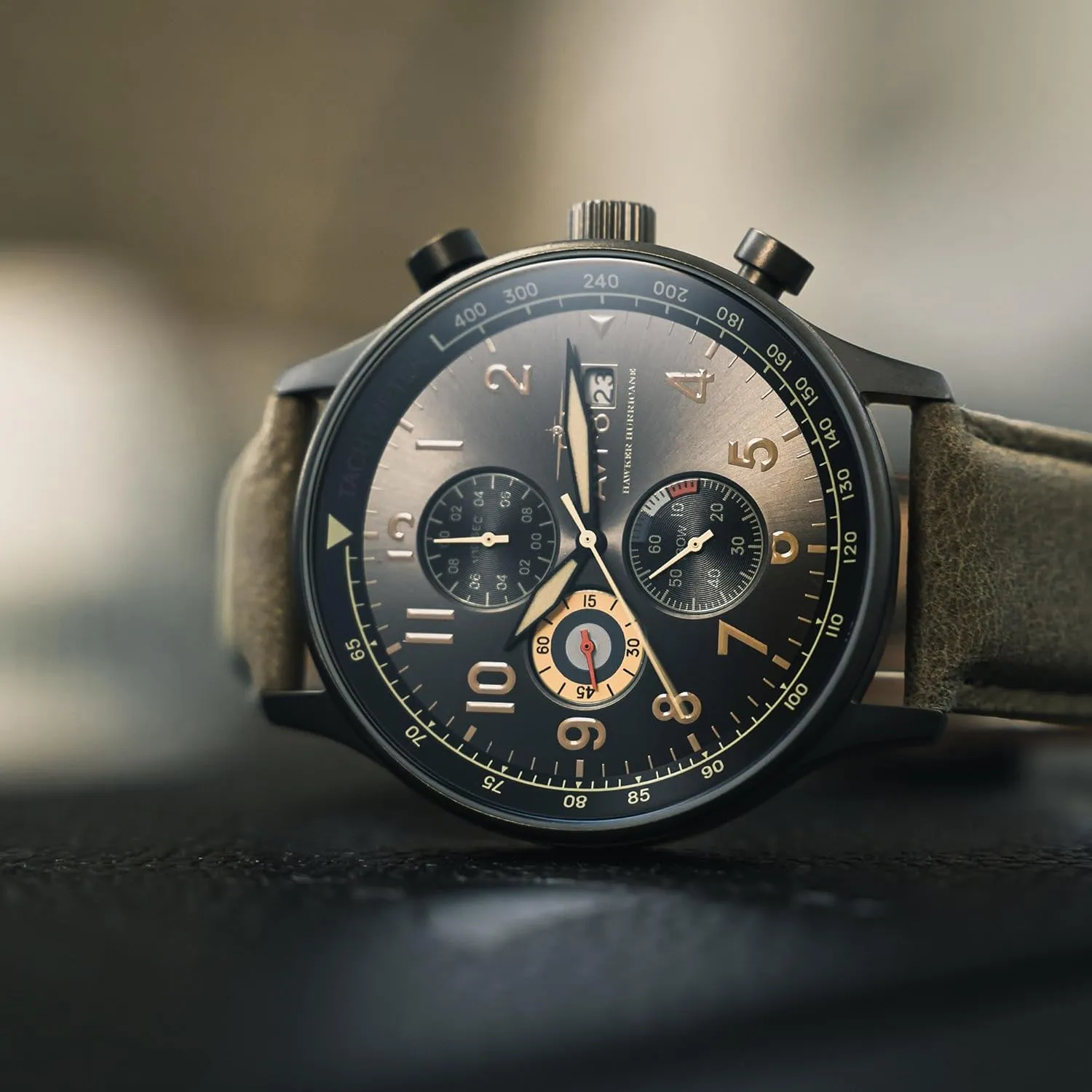coastline Chronograph Pilot Japanese Quartz Watch with Leather Strap AV-4011 AVI-8 Mens 42mm Hawker Hurricane Classic 