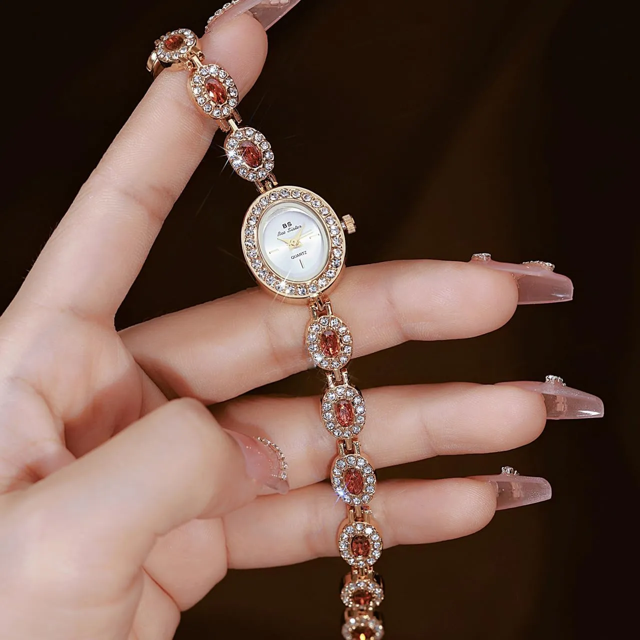 discharge Watch Waterproof Watch FANMIS Luxury Women Wrist Watches Unique Oval dial Watch Vintage Diamond Bracelet Watch Fashion Quartz Wrist 