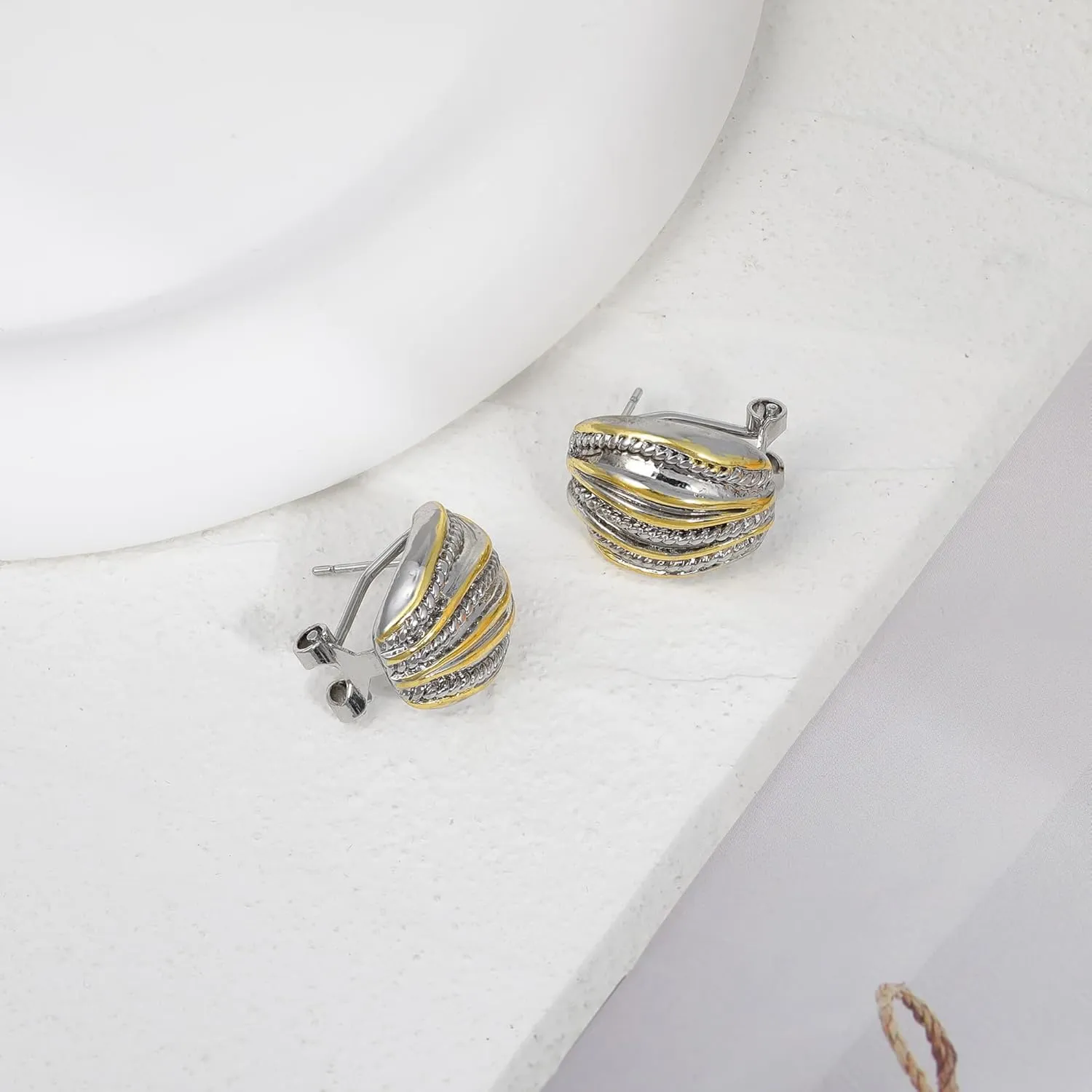 Gold Statement Wide Band gravitational Clip On Hoops for Women Fashion Jewelry Gift Two Tone Huggie Hoop Earrings Cross Over Design Twisted Rope Silver 