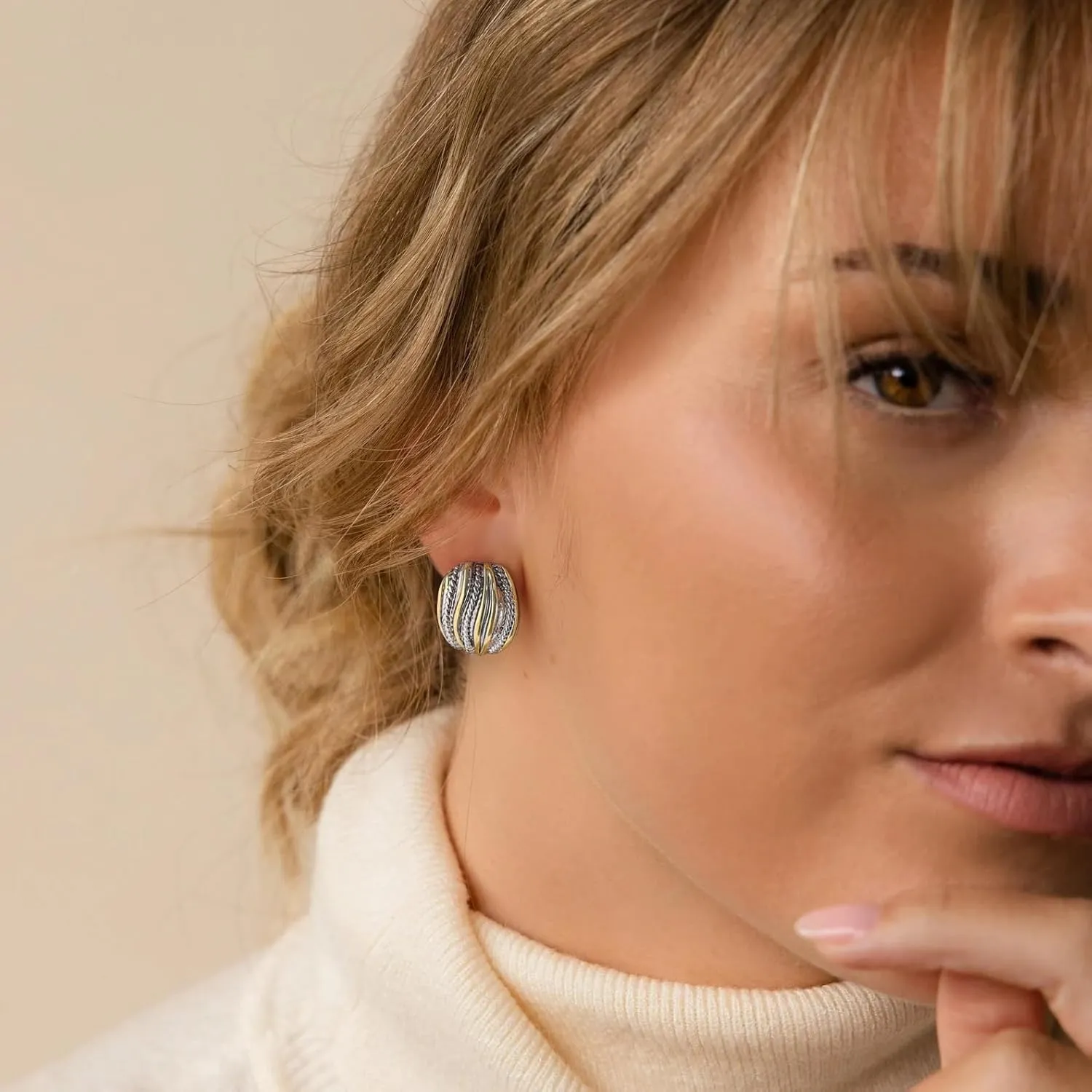 Gold Statement Wide Band gravitational Clip On Hoops for Women Fashion Jewelry Gift Two Tone Huggie Hoop Earrings Cross Over Design Twisted Rope Silver 