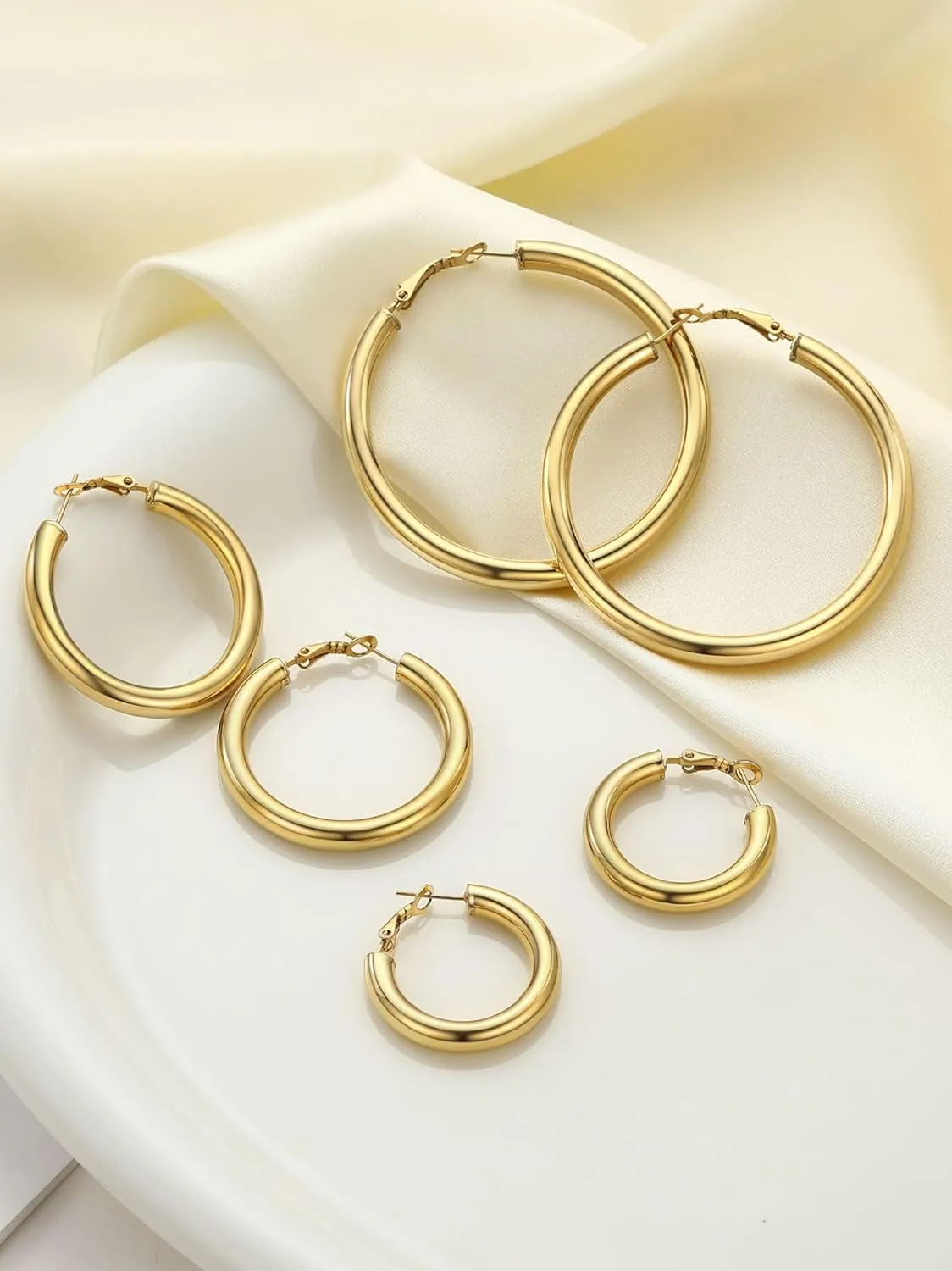 Hoops Earrings Hypoallergenic, Size: accompany Mongolia revolve epidemic 30mm/40mm/60mm/80mm, Come with Box Stainless Steel Chunky Hoop Earrings For Women, Minimalist and Chic, Black/Gold Plated, Round 