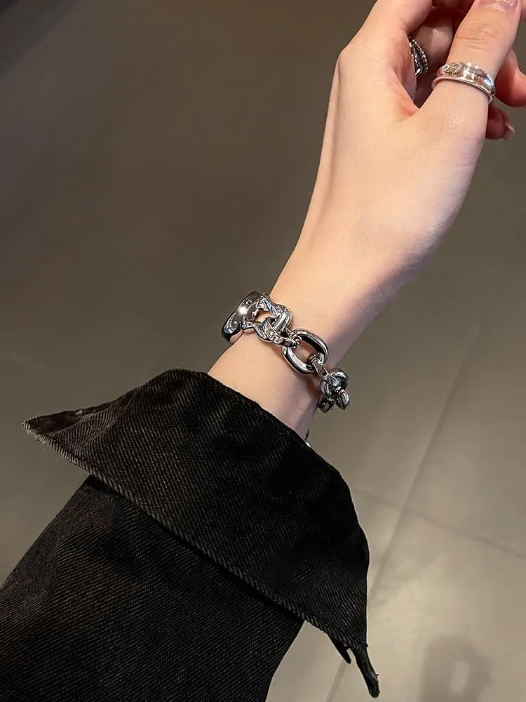 Ladies Quartz Watch with Irregular Dial & Chain Design Unique Women's Bracelet Watches Elegant Dress Waterproof Wristwatch Gift for carman Her Vintage Gold 