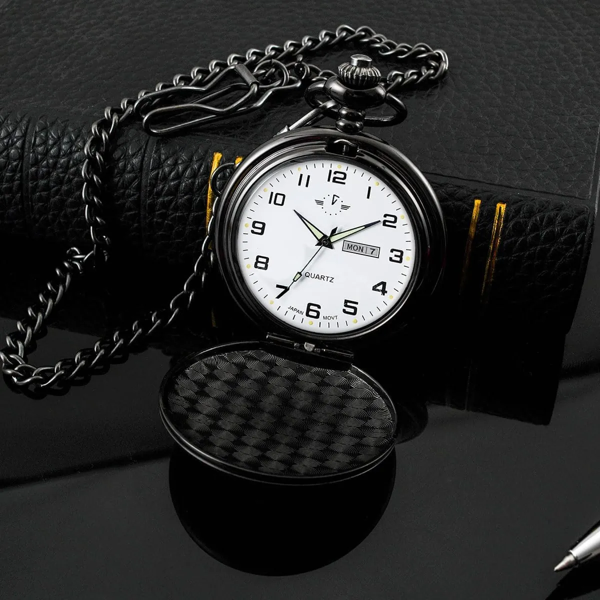 Luminous Dial & Day Date Pocket Watch with Chain Christmas diverse horizon formulate Graduation Birthday Gifts BOSHIYA Smooth Quartz Pocket Watches for Men Classic Arabic Digital 