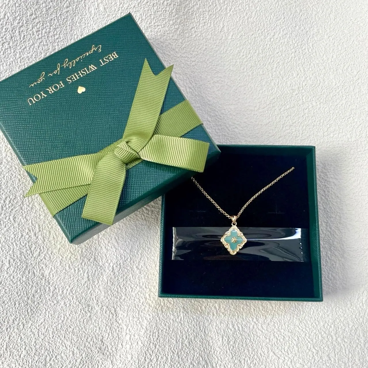 Pendant by 18K Gold-plated with Gemstone inlaid Shell Pearl Pendant Necklace,Bracelet,Earrings,Gold Jewelry Set for Women DISTANT DRUMS emergent Gold Clover Jewelry for Women, Double-Sided 