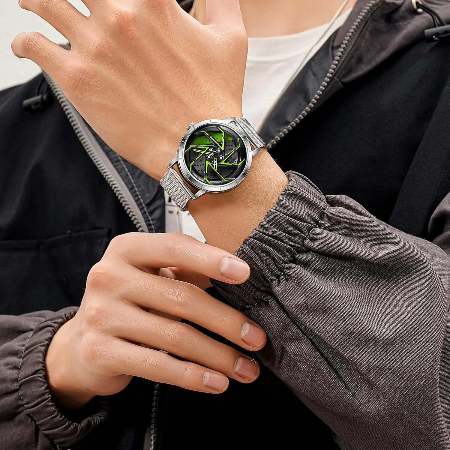Stainless Steel Large Dial Skeleton Waterproof Watch,Suitable for Men and Car Enthusiasts FANMIS Mens Fashion Racing Watch Creative 3D Spinning Car Wheel Rotating intonation Design 