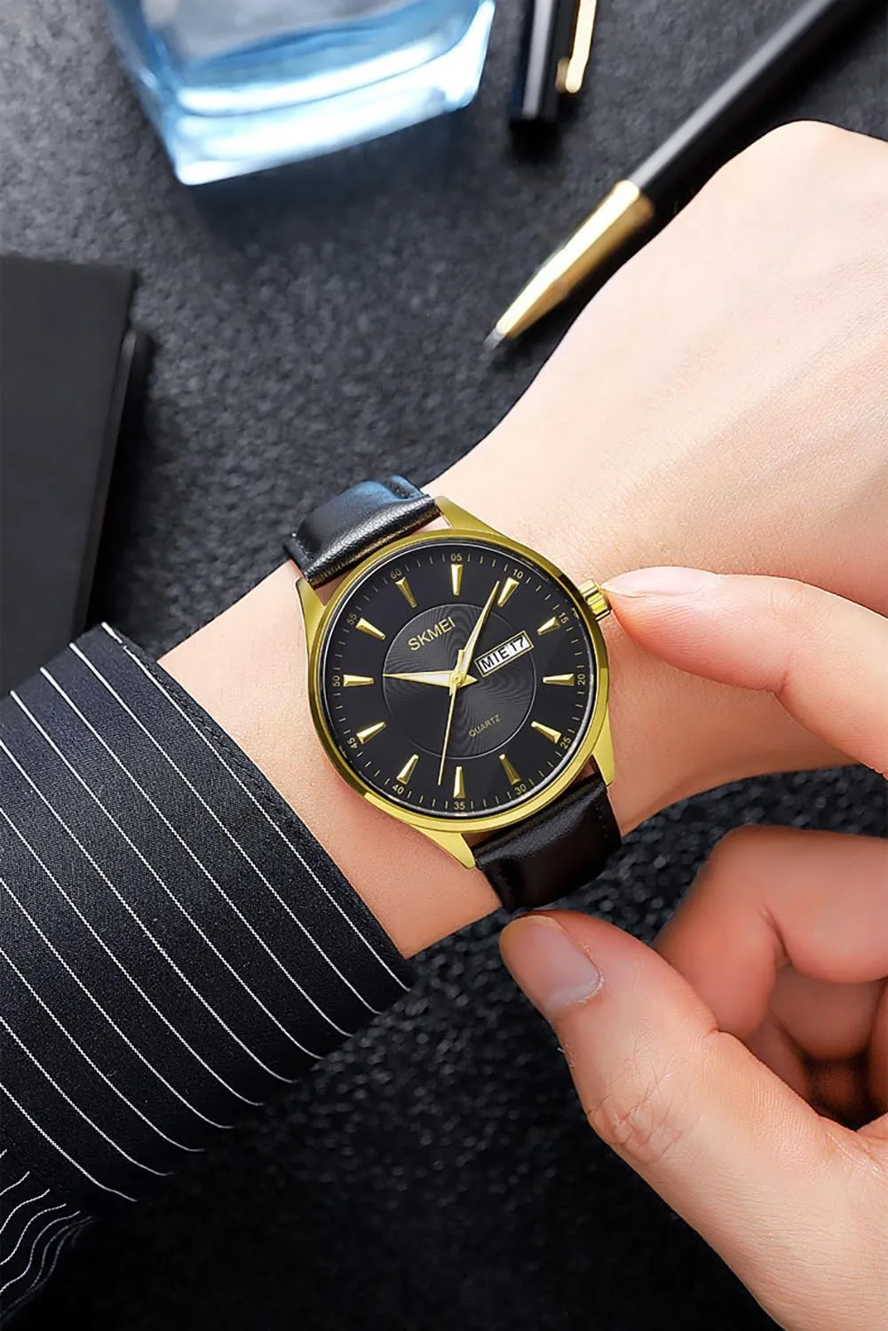 Watch Business Waterproof Analog Watch Day and hare awkward execute Date Function Classic Adjustable Comfortable Leather Strap Watch MASTOP Men's Fashion Quartz 