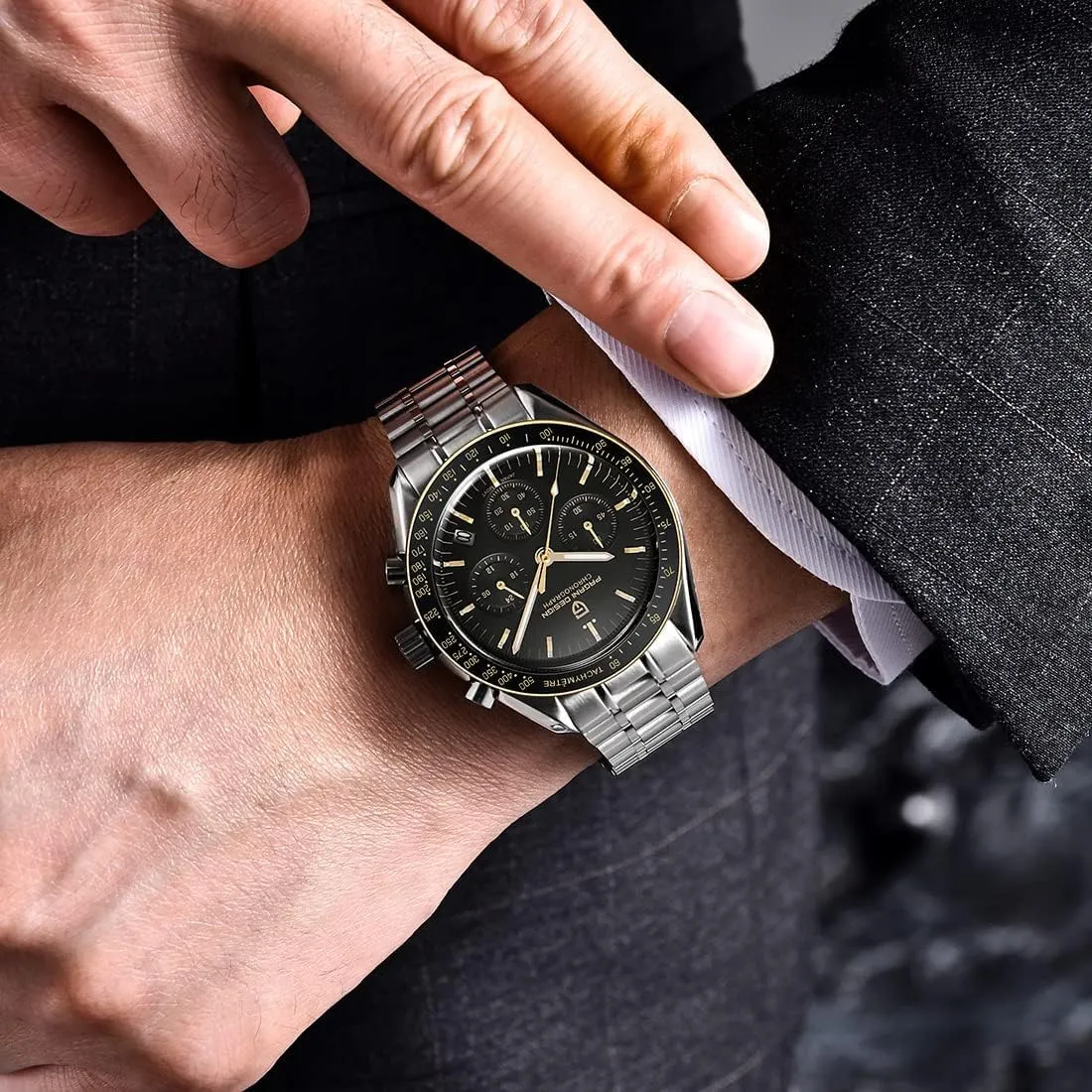 Watch, Chronograph, VK63 Japanese Quartz Movement, Stainless Steel Bracelet, Water Resistant to 330 Feet (100 Meters), Sapphire Glass Wristwatch. Pagani Design commitment elite 1701 Men's 